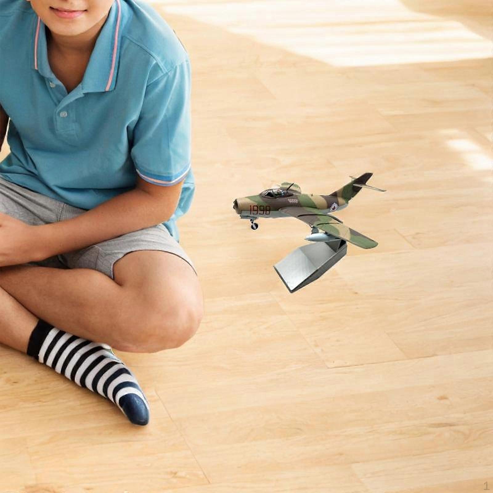 1/72 Fighter Plane Simulated Airplane Simulation with Base Ornament Alloy Aircraft Model Jet Toy for