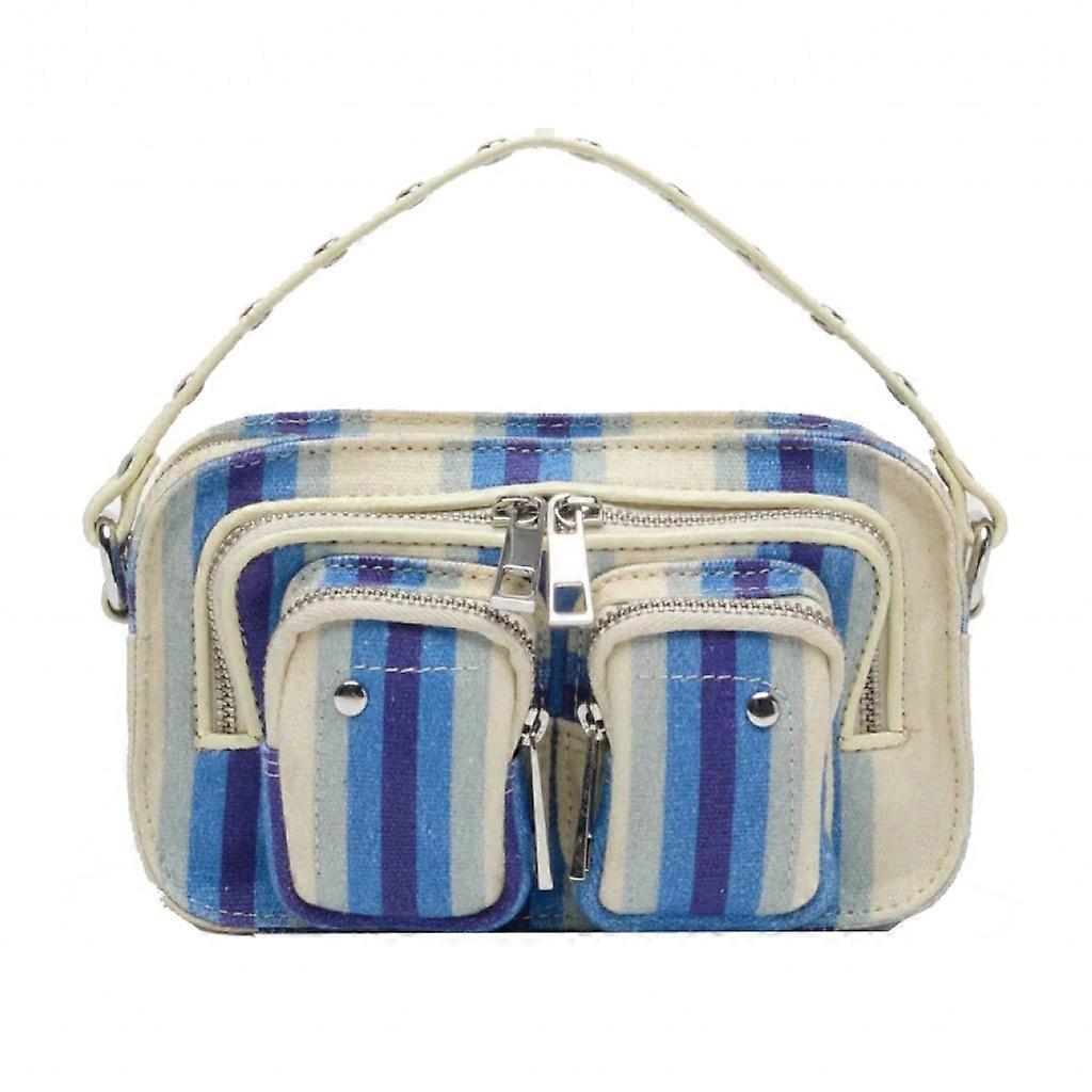 Nunoo Helena Sacs en toile