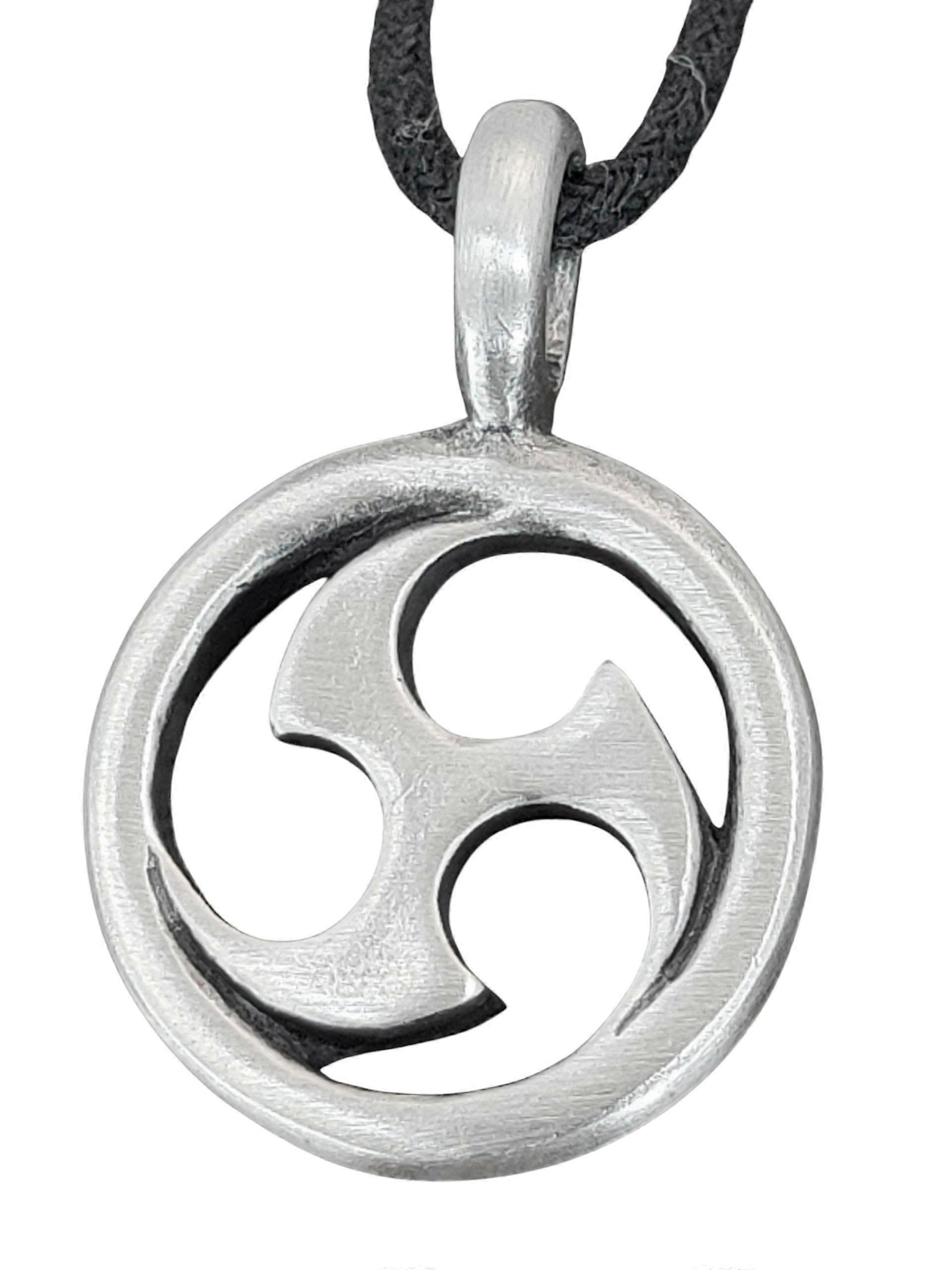 Colgante 08 Triskele - Peltre