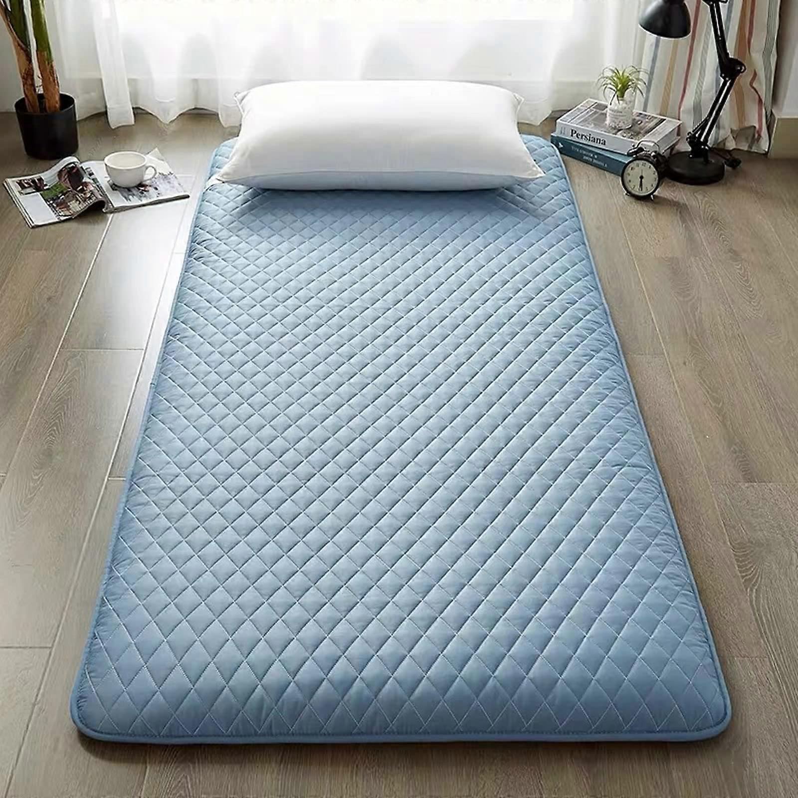 Traditional Japanese futon mattress for double bed, comfortable floor mat for a restful sleep A 1.352m