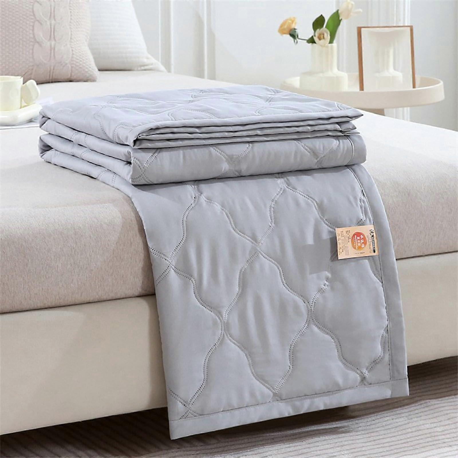 Breathable Soft Comfortable Blanket for Summer All Season Use