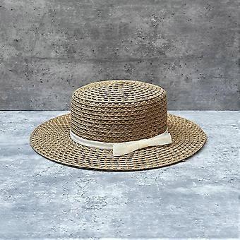 Musta panamahattu, litteä päällinen, leveälierinen veneilijähattu, ontto aurinkohattu, rusettinauhalla varustettu kesähattu, loma-derbyhattu, rantahattu, pellavahattu