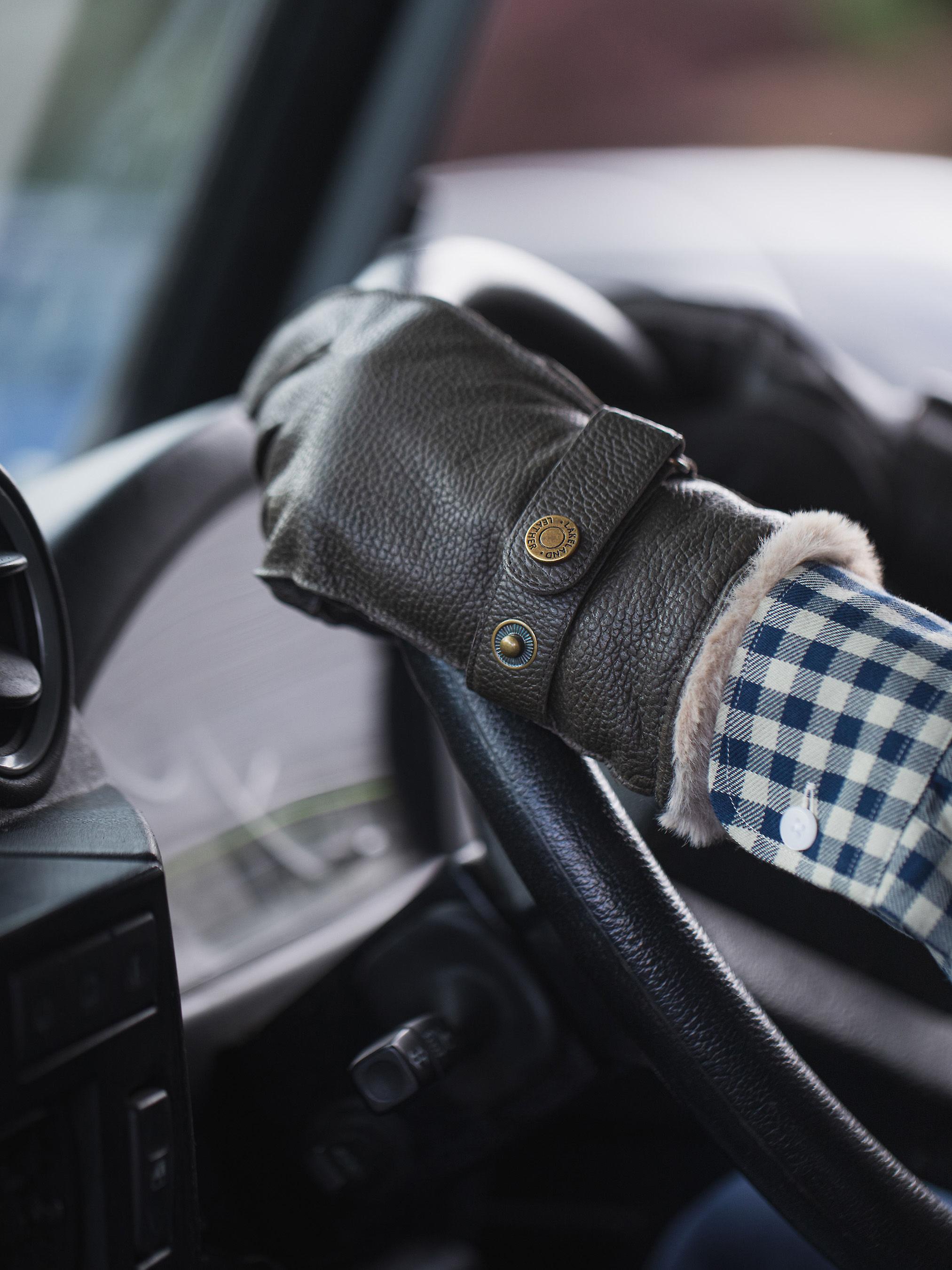 Milne Leather Gloves in Brown