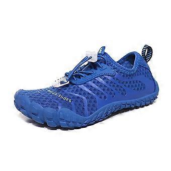 Lichtgewicht, ademende waterschoenen voor jongens en meisjes, sneldrogende mesh waadschoenen met antislipzool, geschikt voor strand, watersporten en zwemmen.