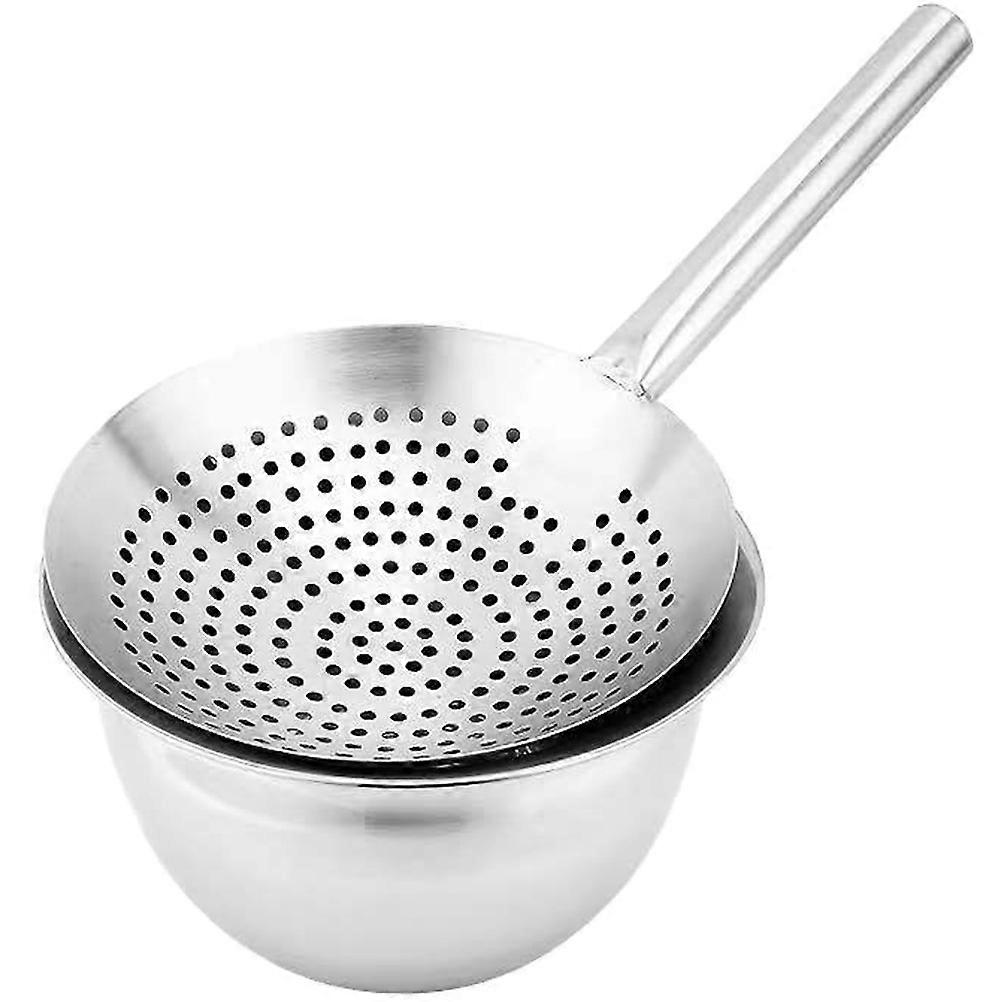 Precise Mesh Strainer Filtering Liquids and Enhancing Cooking