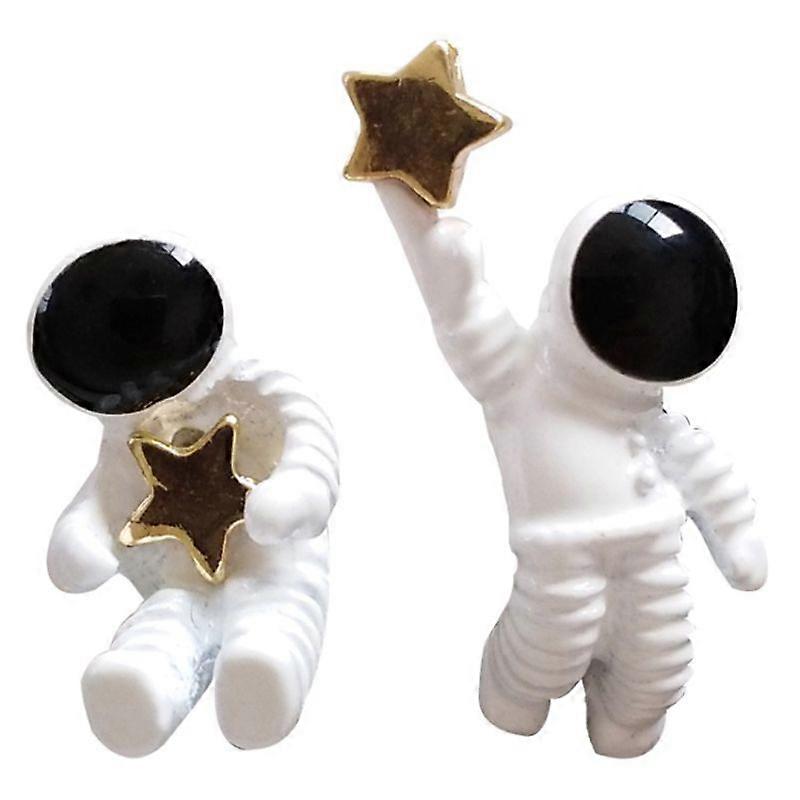 Boucles d’oreilles asymétriques Kawaii Space Astronauts Cat Catch Fish Dangle Boucles d’oreilles