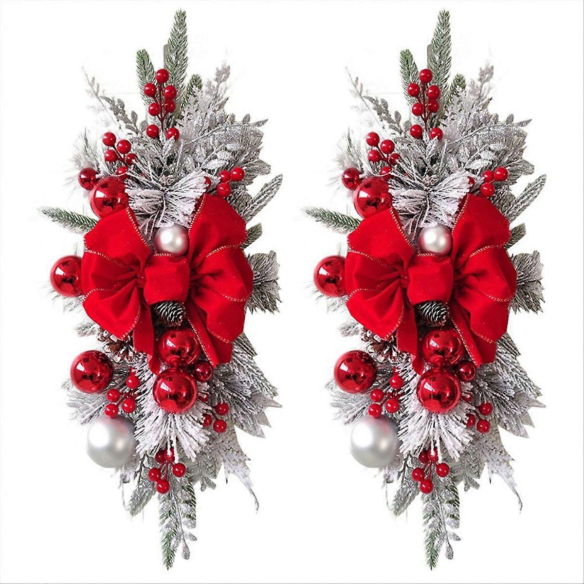 Weihnachtsgeschenke, Blumenschmuck an der Eingangstür der Treppe