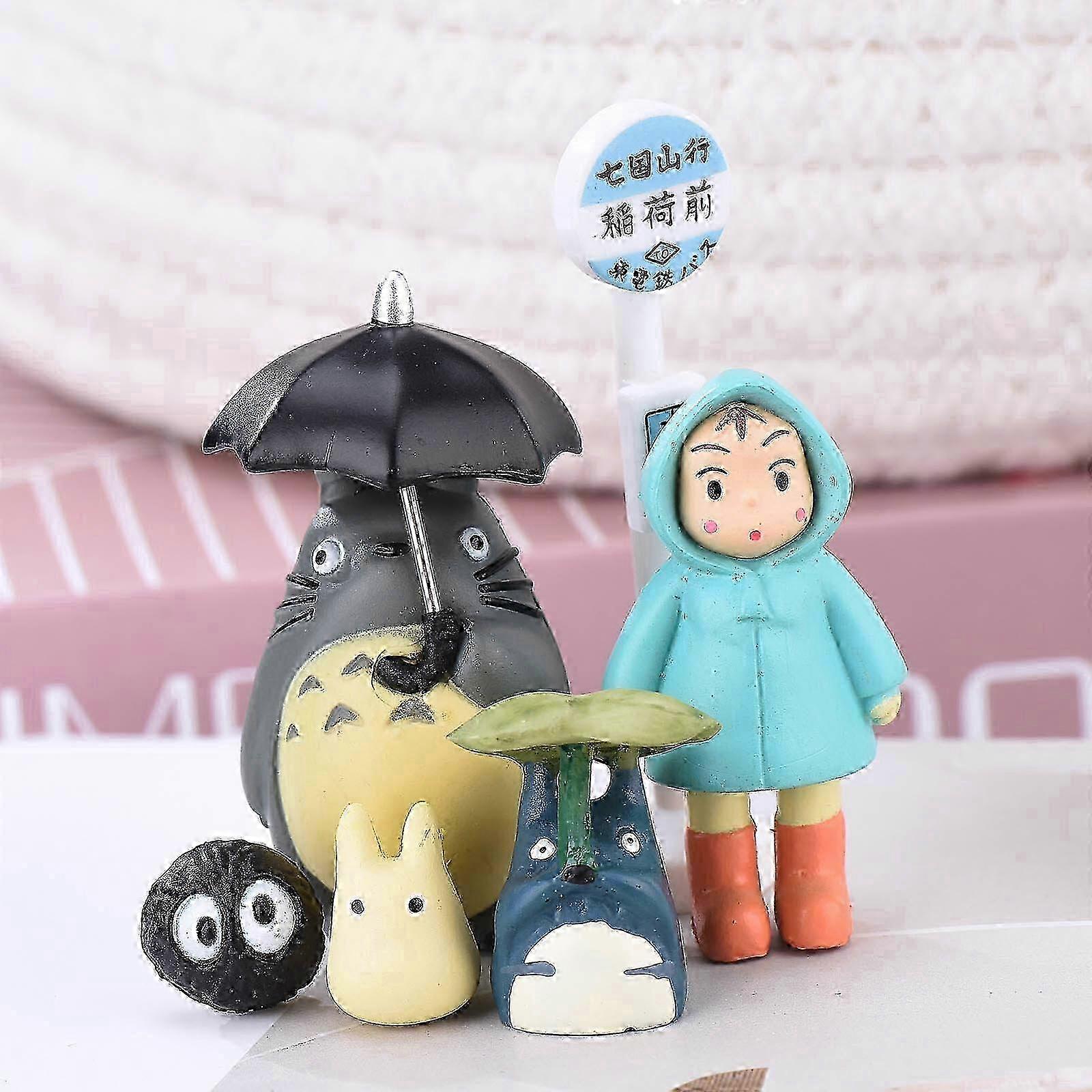 2025 Totoro Bus Stop and Microlandschaft Figures