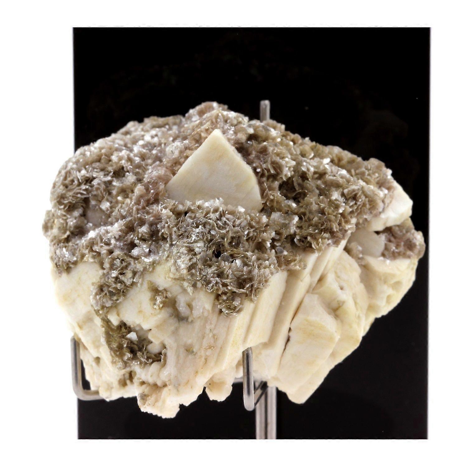 微斜 + 白云母 540.6 克拉