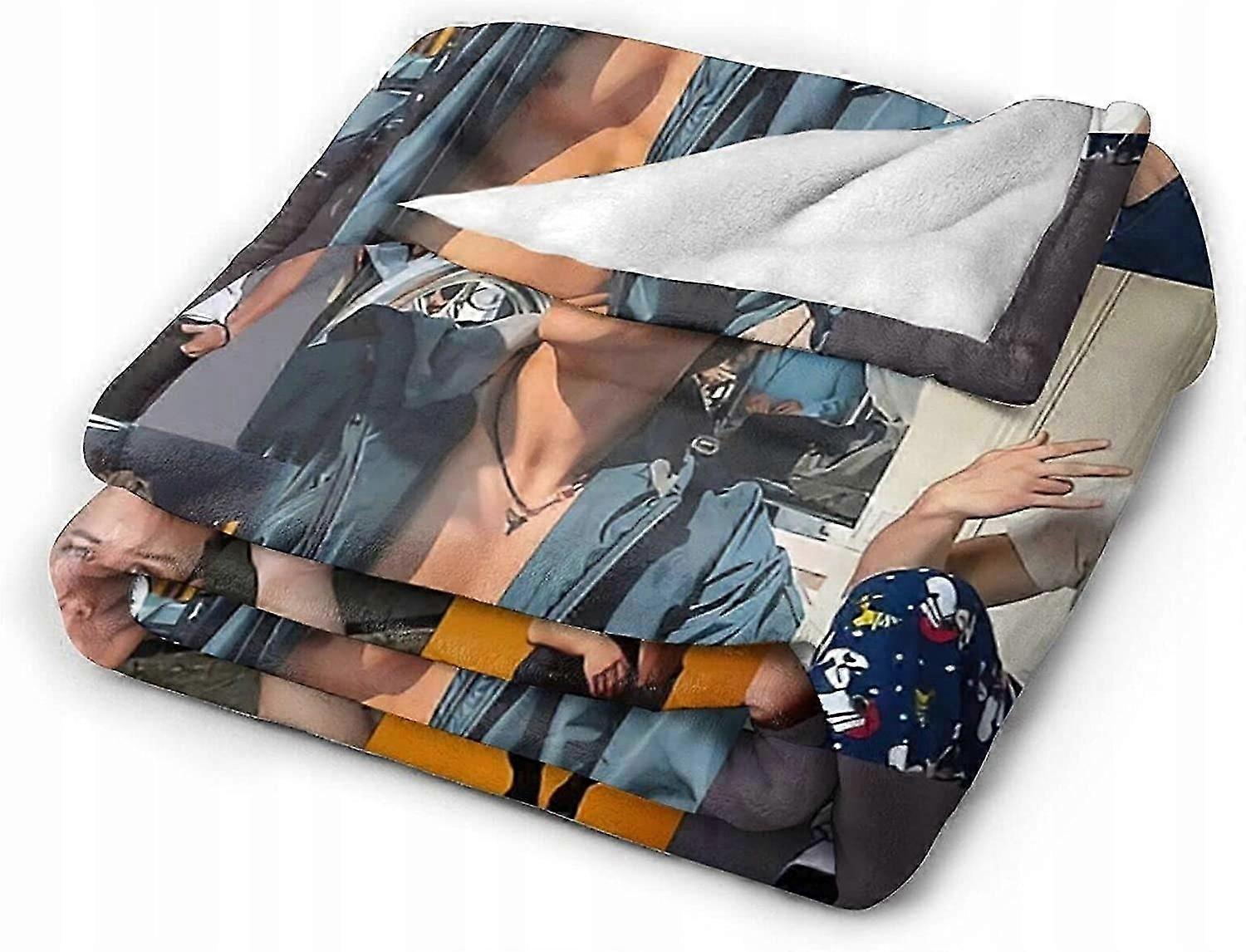 Shijiejingdian Blanket Flannel 125cm X 150cm Multicolor