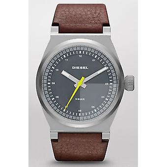 Diesel Men Quartz Analog Man Watch with Cowhide Bracelet DZ1562