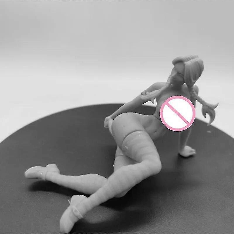 1/24 Scale Girl Looking for Fun Mini Figurine Assemble Model Kit Unassembled Dioramas Unpainted Statuettes Toy