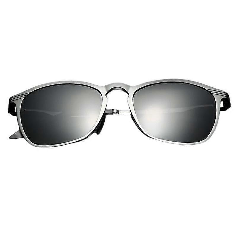 Polarized sunglasses made of aluminum-magnesium material with TAC lenses, suitable for multiple scenarios