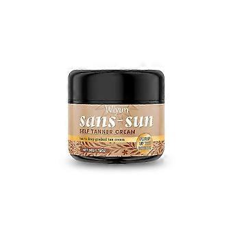 Zelfbruinende crème met hyaluronzuur en koffie-extract voor een natuurlijke, langdurige gloed.