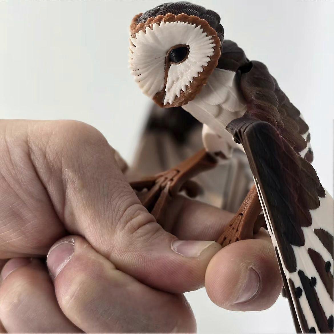 3D Printed Articulated Barn Owl Figurine Ornament Realistic Poseable Owl Stress Relief Toy with Flexible Wings And Body Gift