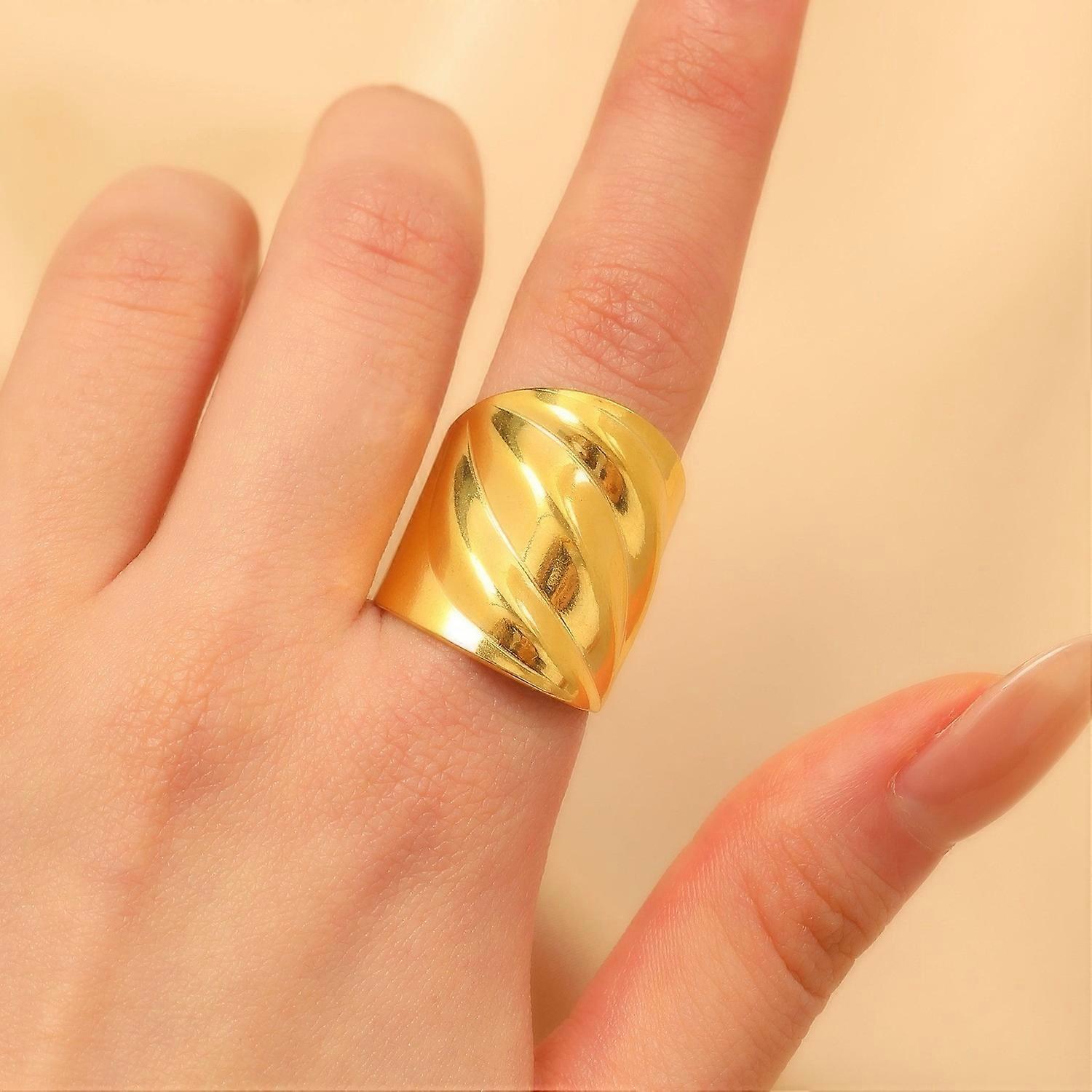Gold Dragonfly Ring - Women's Open Statement Ring