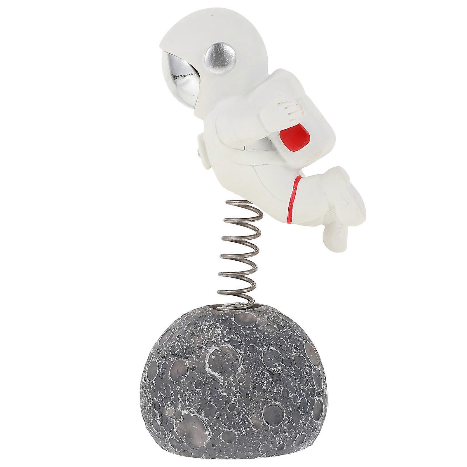 Creative Resin Astronaut Ornament for Desk with 1Pcs Silver Spaceman Decor