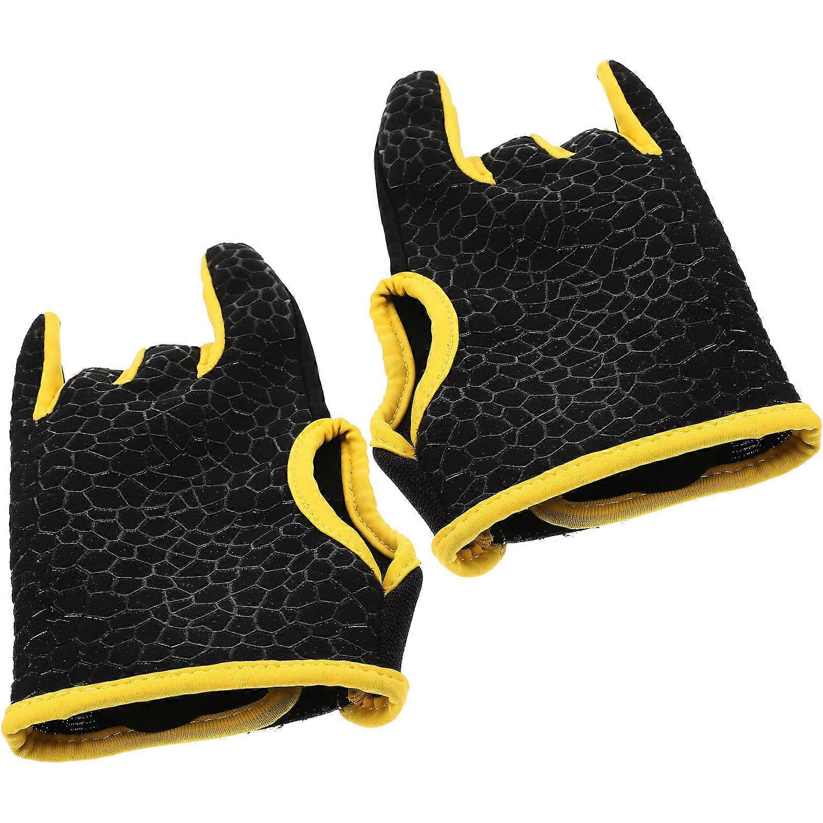 滑り止めシリコンデザインで快適かつ柔軟に使用できるプロ仕様のボウリンググローブ。イエローの布素材。
