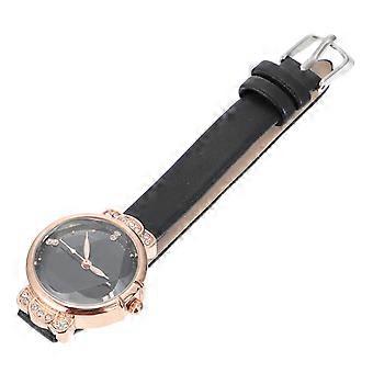 Reloj de mujer con correa negra y detalles de strass, ideal para ejecutivas. (1 unidad).