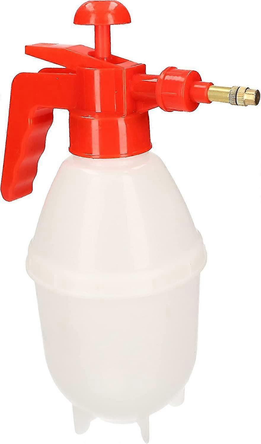 0.8L pressure sprayer with adjustable nozzle for spraying plants.