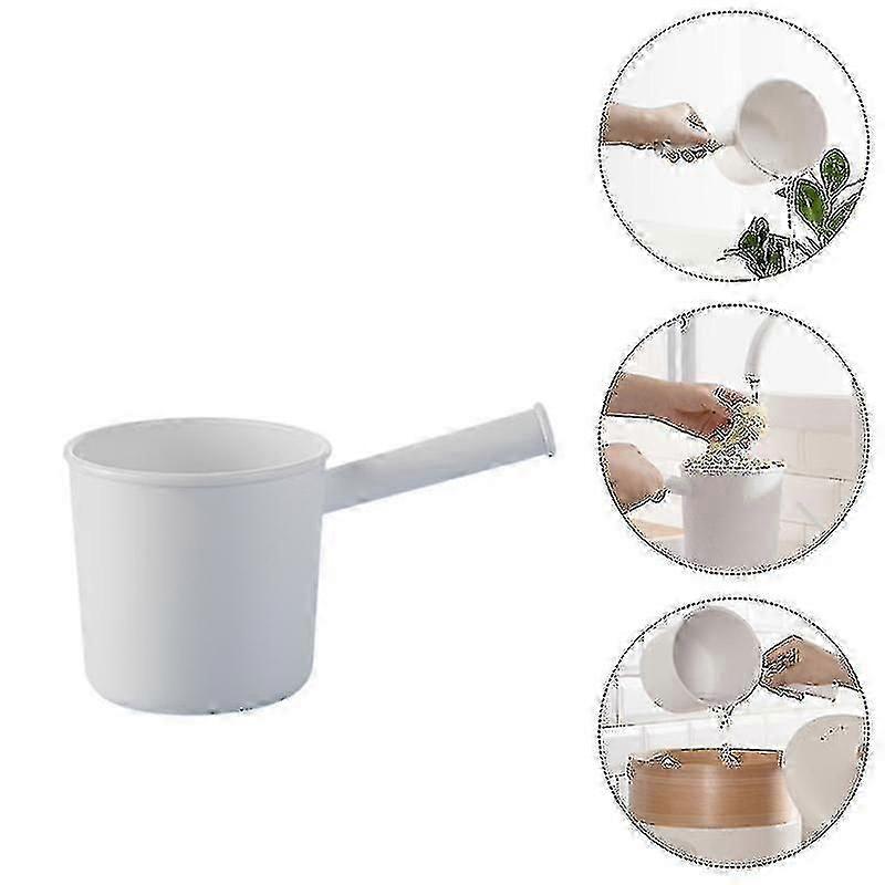 1pc Plastic Water Ladle Practical Kitchen Long Handle Water Scoop (white)