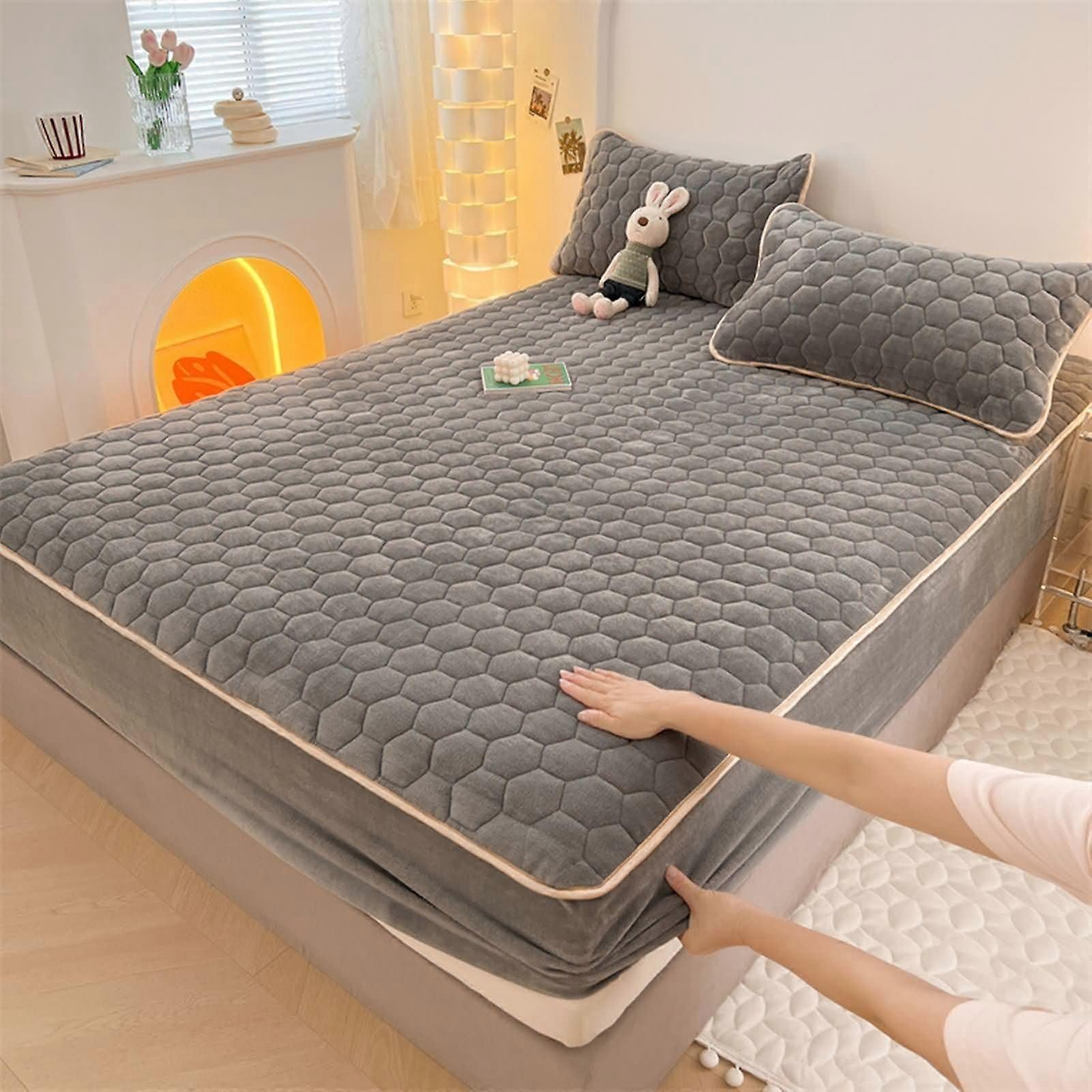 Bedspread Luxury Gray King Size 200x220 Cm Velvet Corners, Solid Color Bedding Set, Soft Breathable, 2 Pillowcases