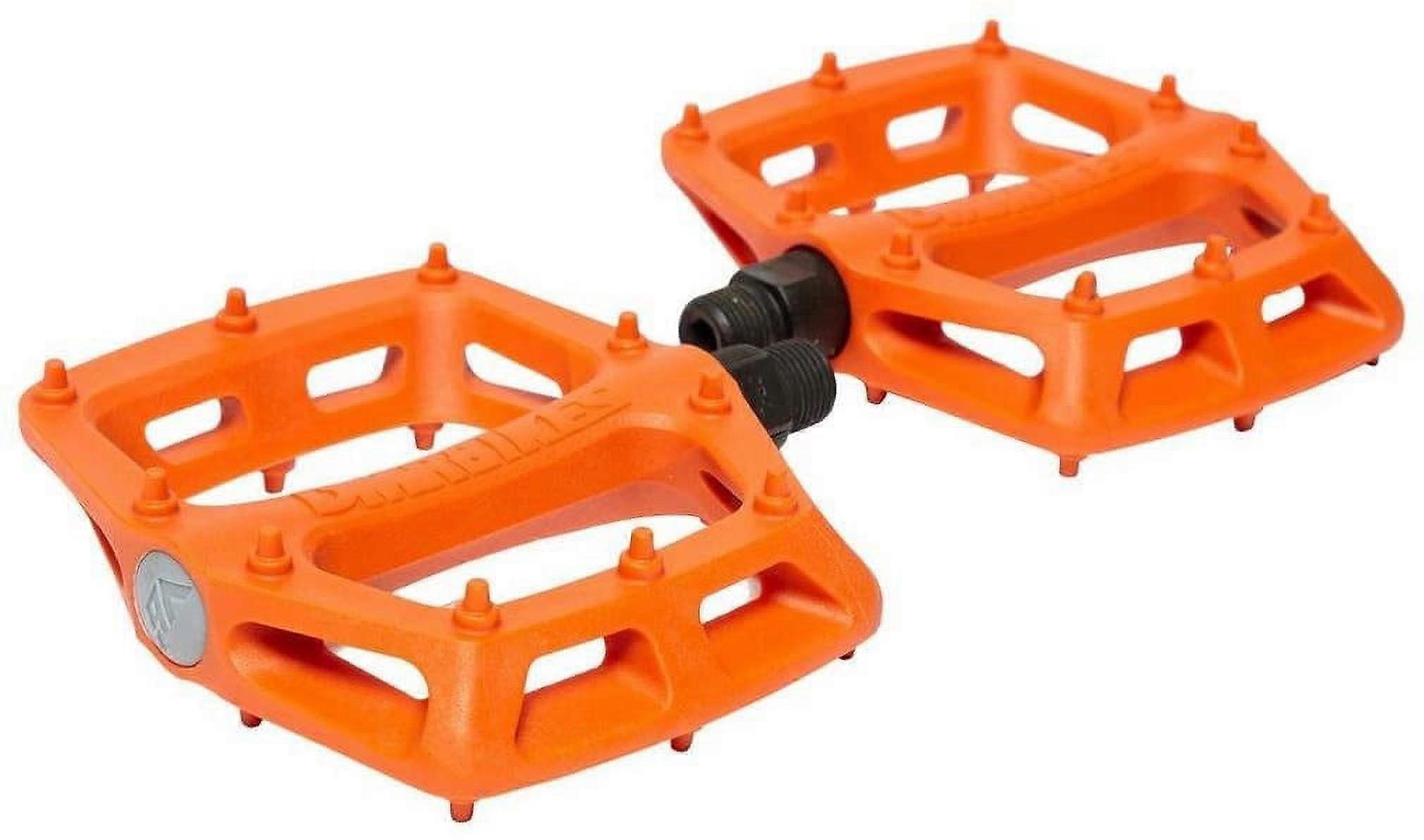 V6 platta pedaler