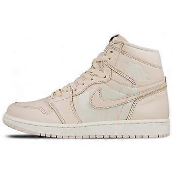 Jordan 1 Retro High OG Guava Ice 555088-801