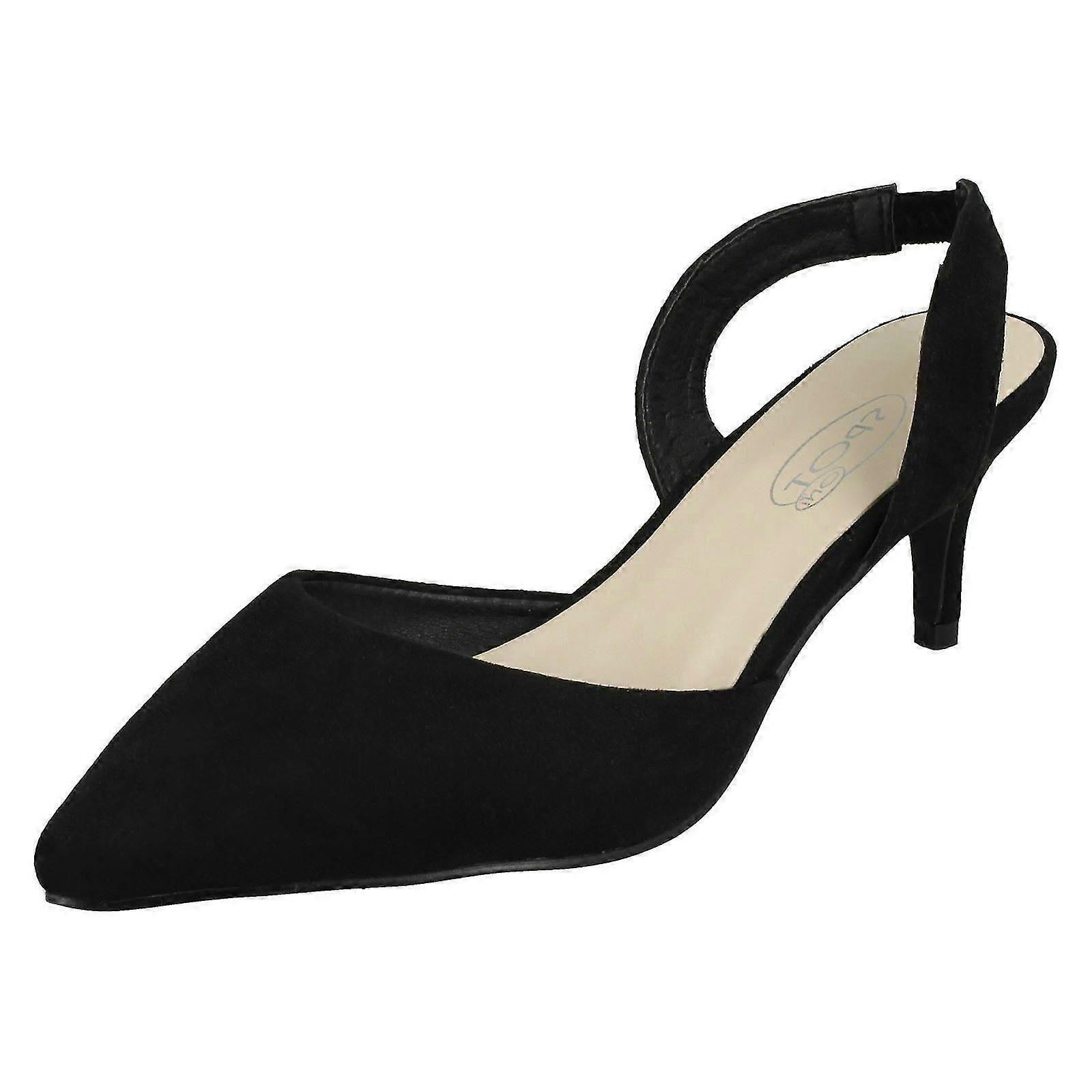 Ladies  Pointed Kitten Heel