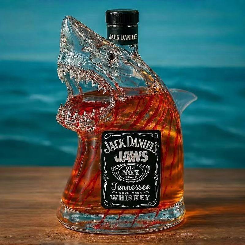 Sherum Bruce The Shark, sticlă de whisky în ediție limitată Jaws 50th Anniversary, sticlă transparentă unică gravată în formă de animal, pentru fiecare fan și colecție