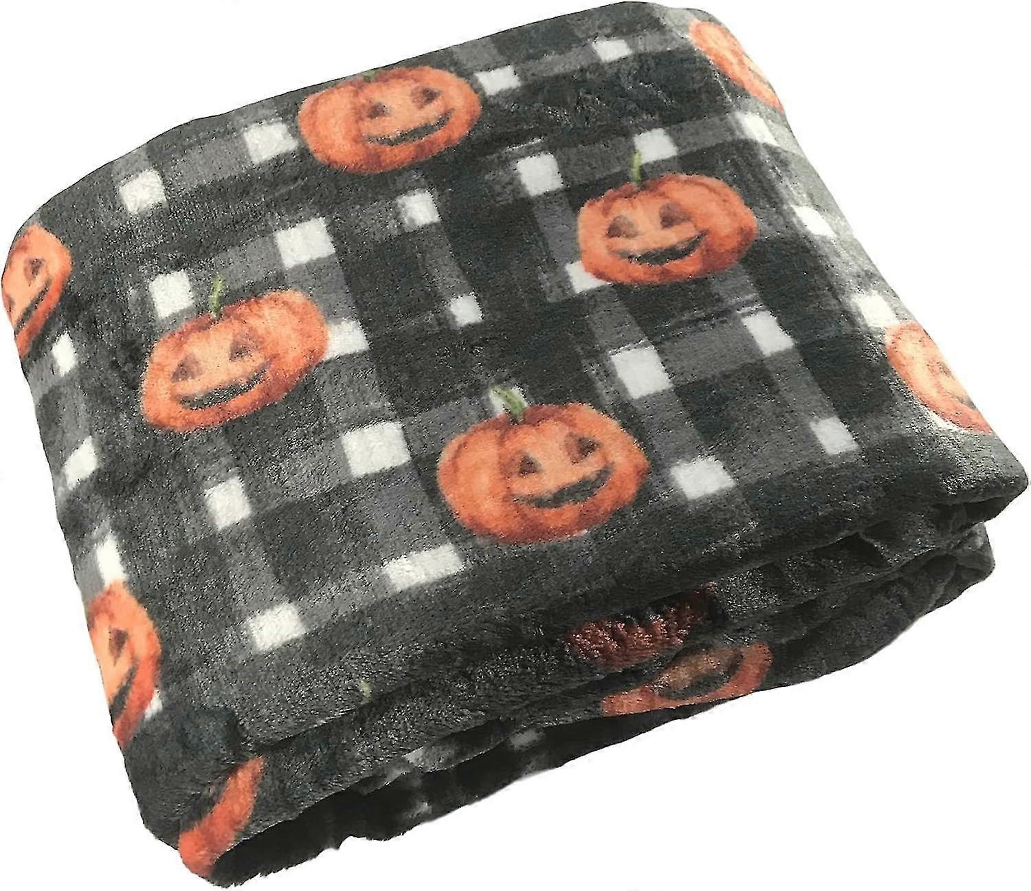Farmhouse Halloween Throw Blanket: Smiling Jack O'lanterns With Black And White Gingham Background (
