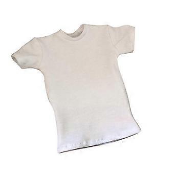 Embalagem com 12 camisetas básicas brancas, de manga curta e gola redonda.