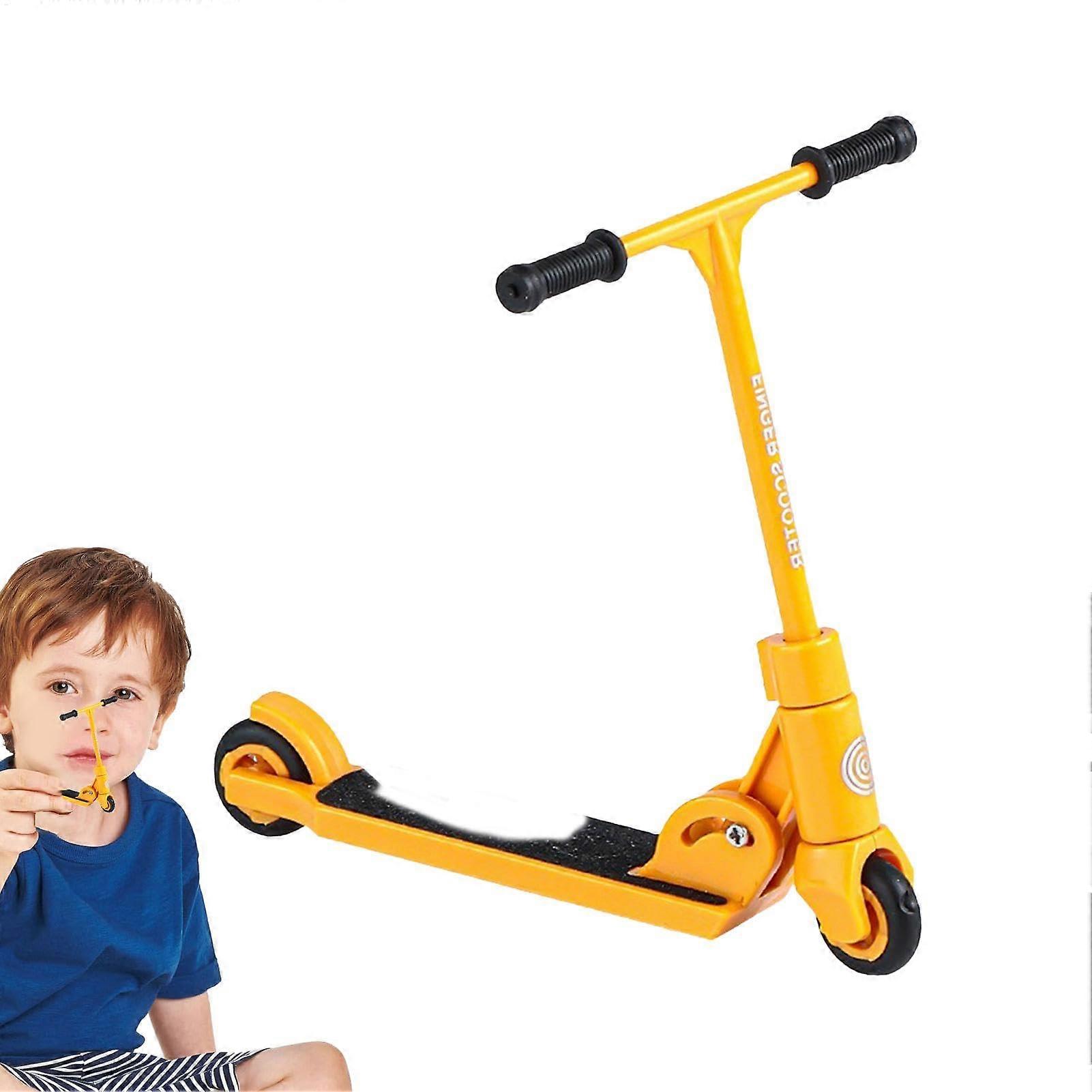 Minis Scooter for Children, Interactive Finger Toy Scooter, Mini Skateboard, Yellow T Head, Compact Design, Durable Material