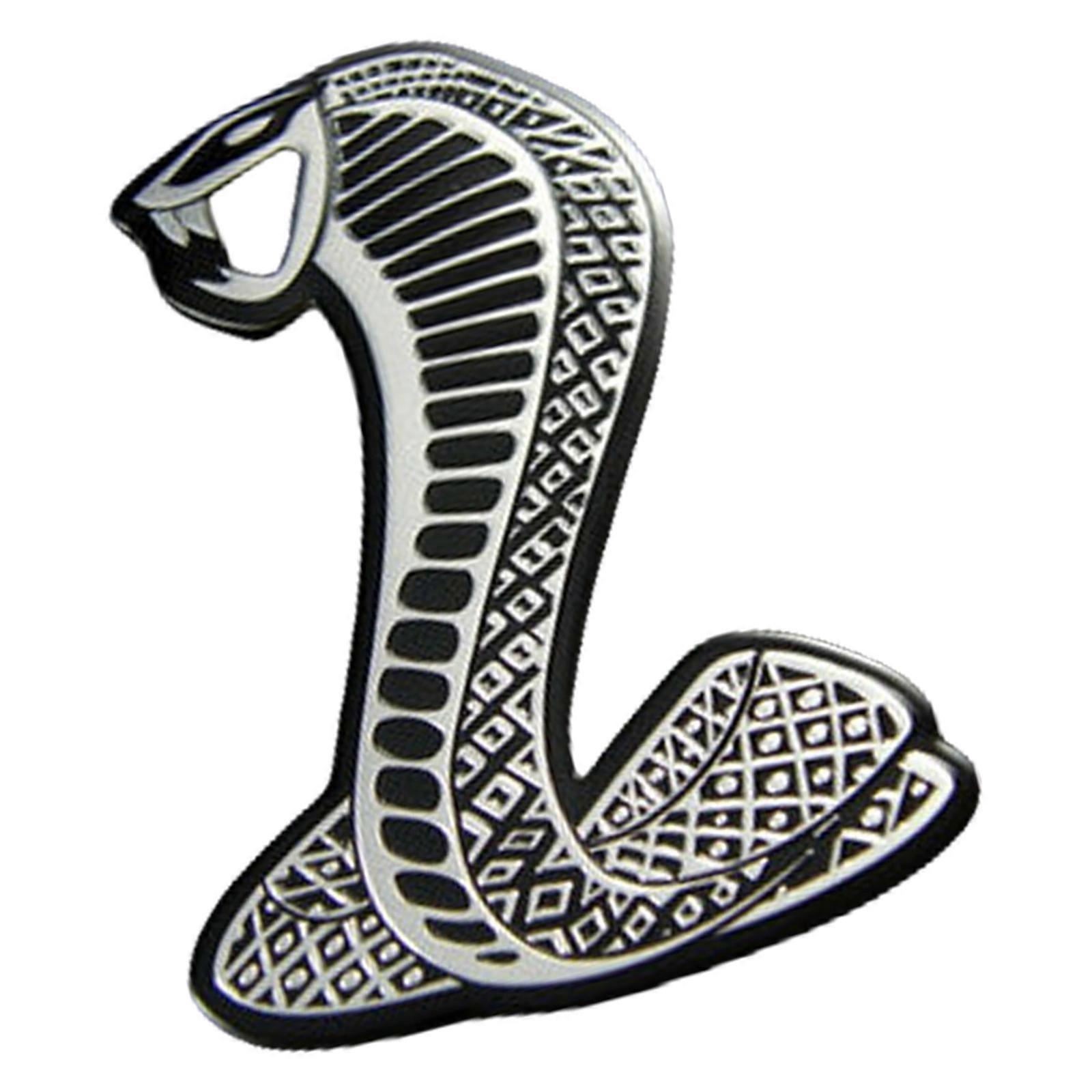 Sivutarrat, takakontin tarrat, autotarrat, autotarvikkeet, konepellin etusäleikkö, tunnukset, metalliset käärmetarrat, moniväriset