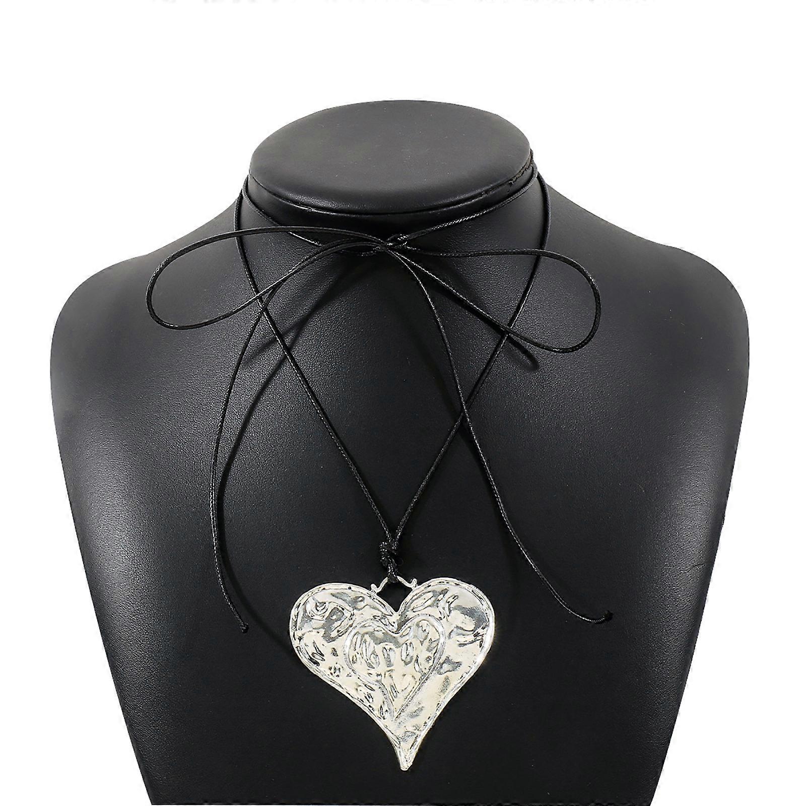 Collar Necklace with Irregular Blossom Pendant Heart Shape Neckchains Adjustable Wax Rope Spirals Collarbone Chain
