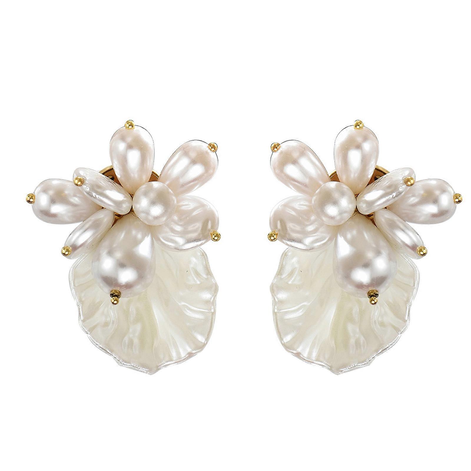 コンテンポラリーパール、スタッズ、イヤリング、幾何学的な花のデザイン、繊細で快適な着用、一日中持ち運び可能