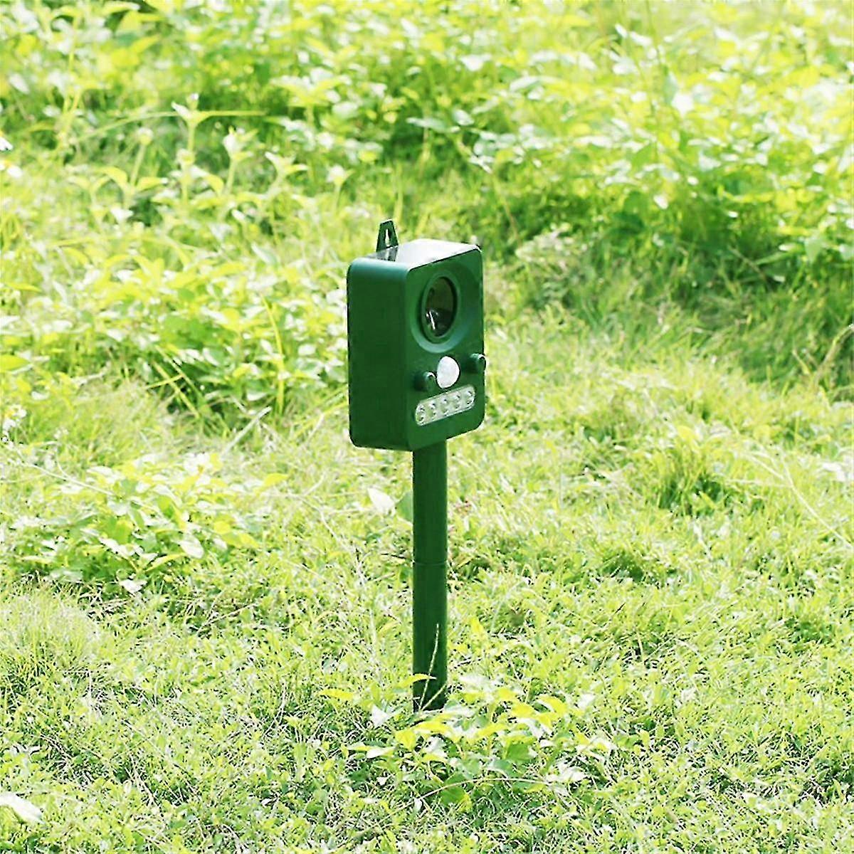 Garden Cat Repellent Device, Ultrasonic Solar Cat Deterrent with PIR Sensor for Animal Control