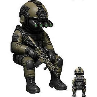 Tactical Mini Soldier Figurine, Action Soldier with Weapons Gun Collectible Ornaments, Military Camouflage Soldiers Realistic Operator Desk Decor