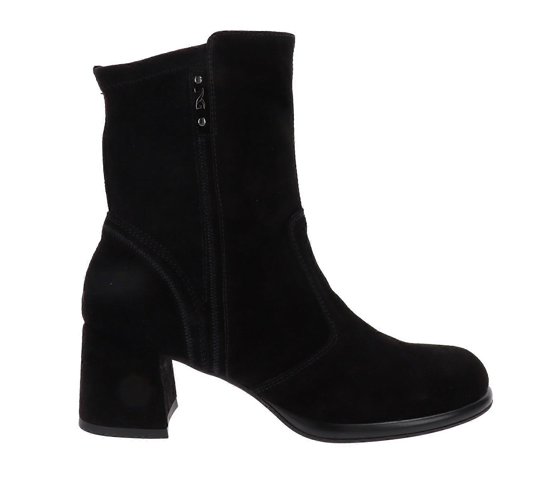 Botas de tornozelo de couro NeroGiardini para mulheres com fecho de zíper I514311D