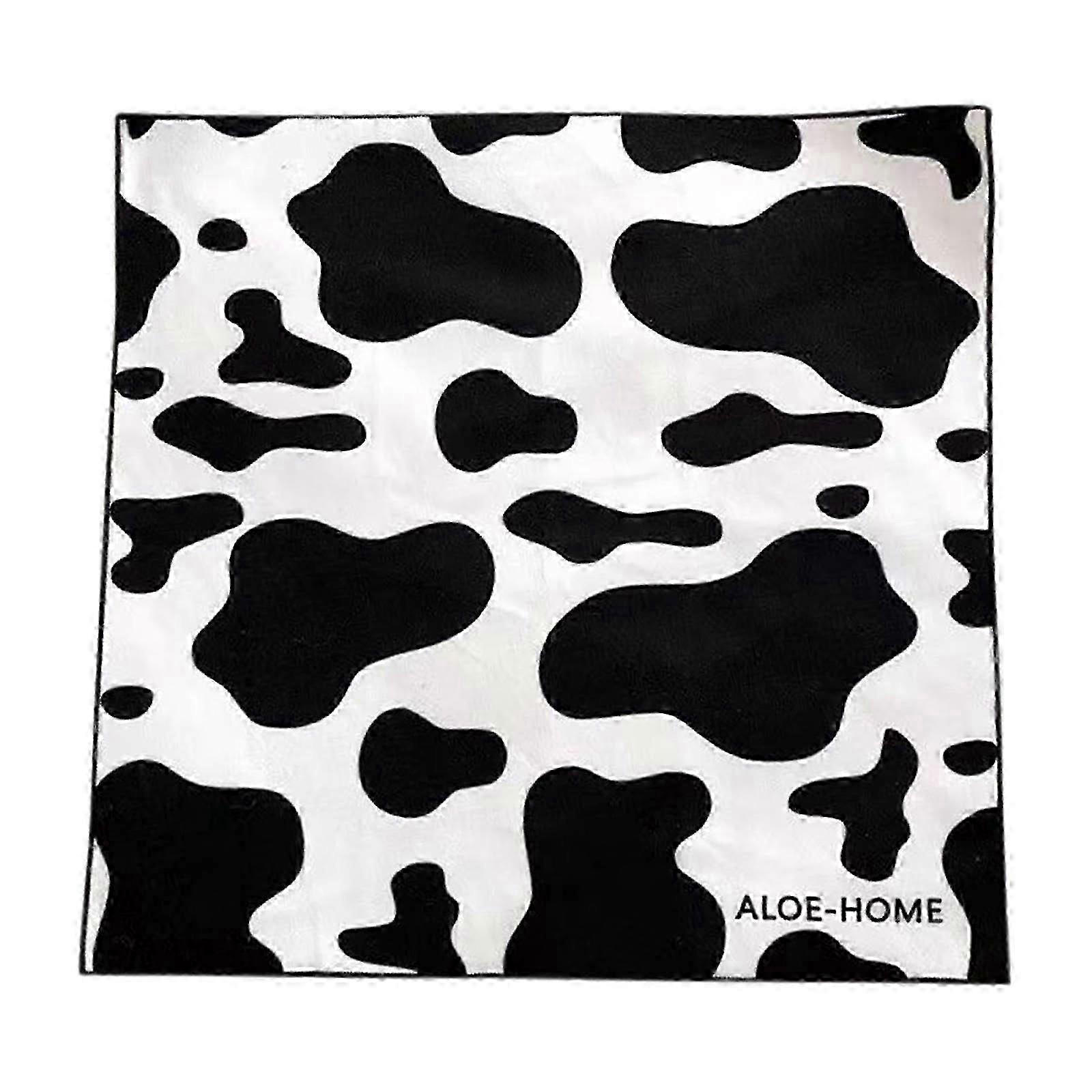 Self-Adherent Fabric Wrap for Nail Cutting and Grooming Control for Cats