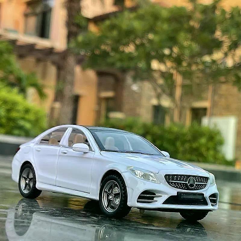 1:32 C-Class C260L Alloy Car Model Diecasts Metal Toy Vehicles Car Model Simulation Sound and Light Collection Kids Gift