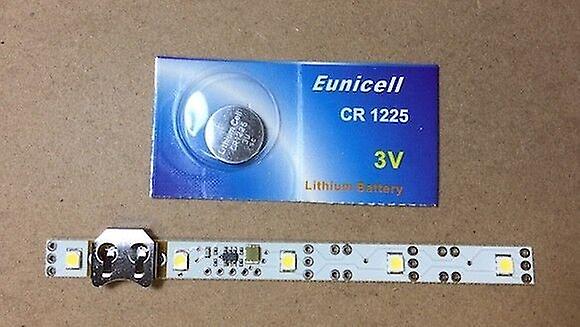 Train Tech TTCN1 Coach Lighting Strip - Cool White N (1/148 - 1/160) Electrics [N] Scale model
