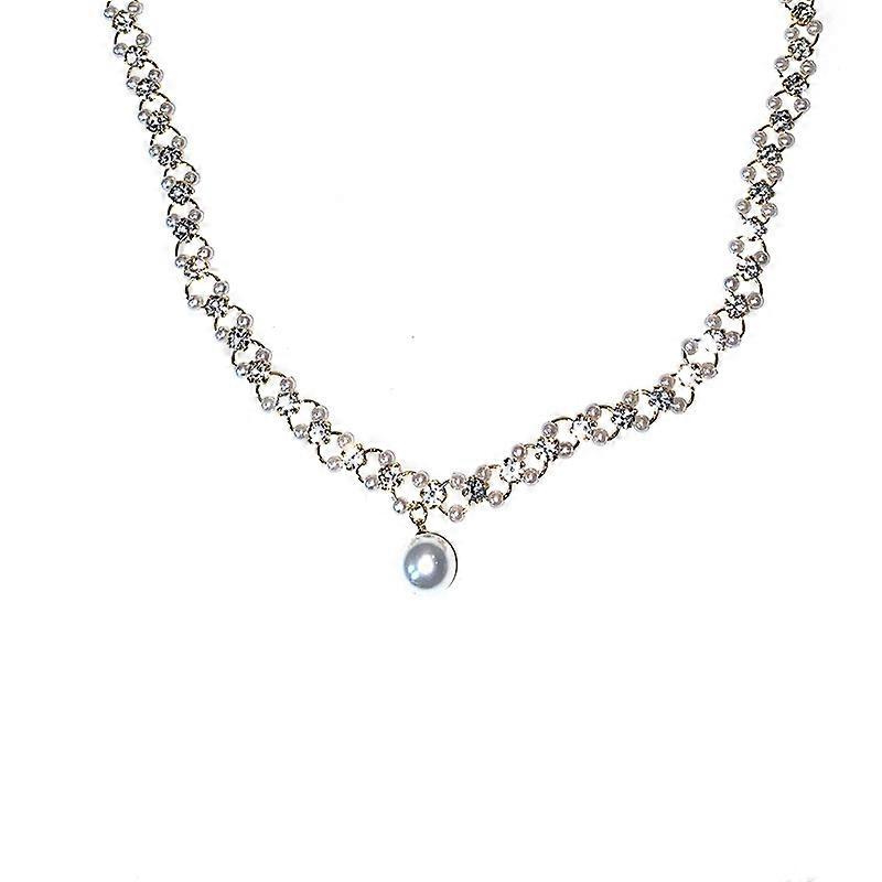 Sparkling Diamond Pearl Necklace