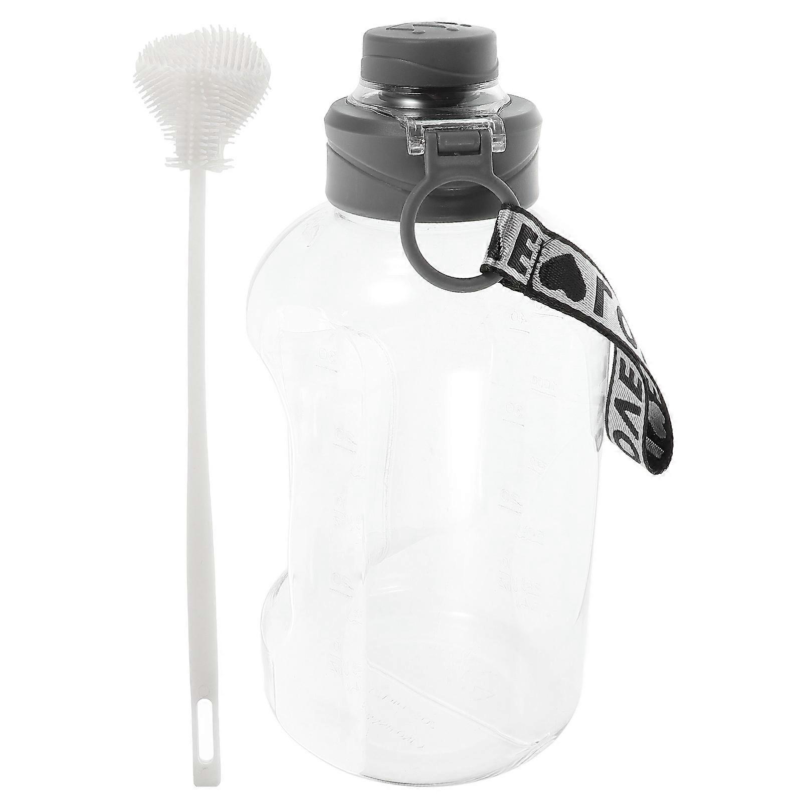 アウトドアスポーツ活動用の厚みのあるカップを備えたアスリート向けに設計されたウォーターガロンジャグ1セット