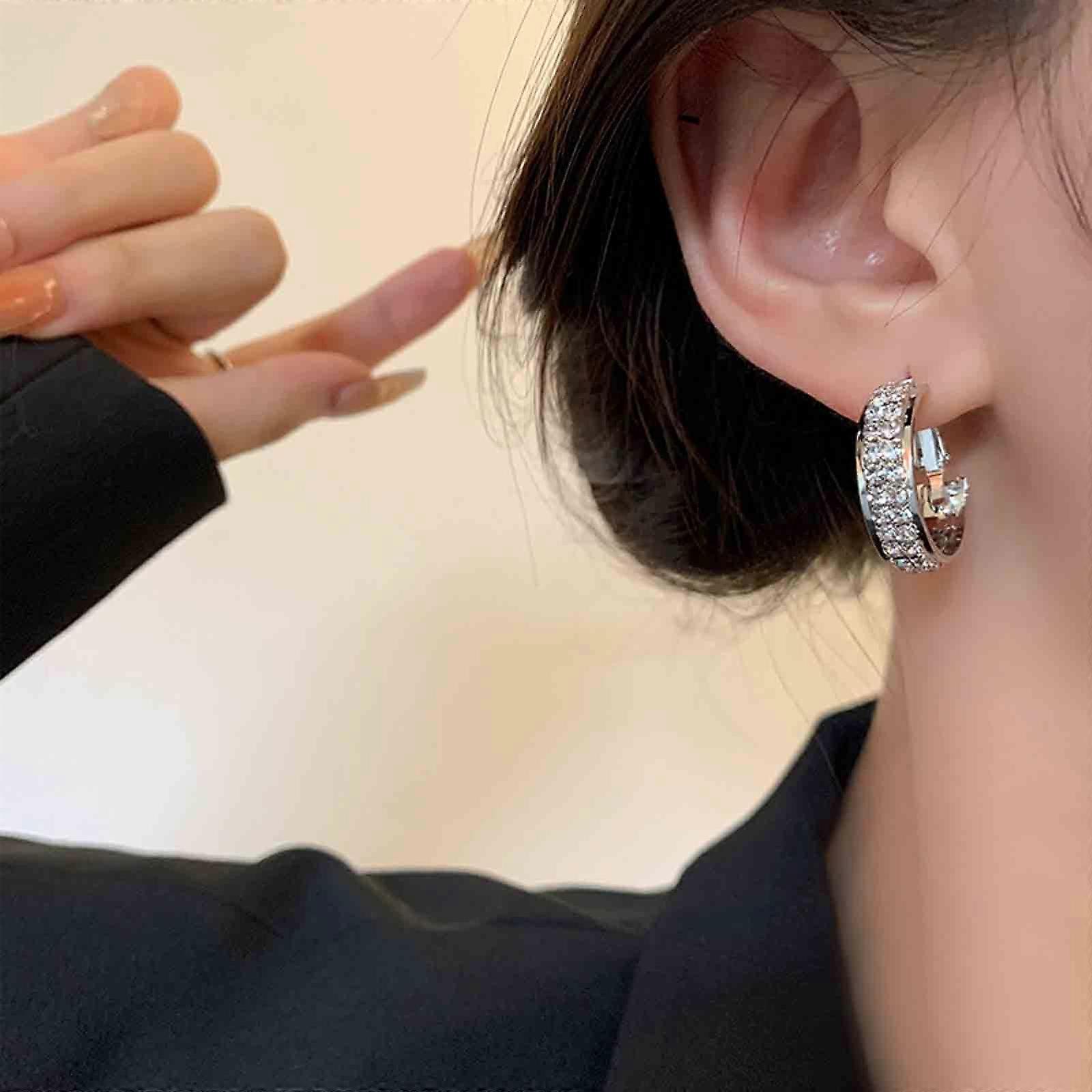 Pince à cheveux sans trou d’oreille Boucles d’oreille en métal Clou d’oreille multicouche Diamant incrusté en forme de C Boucles d’oreille