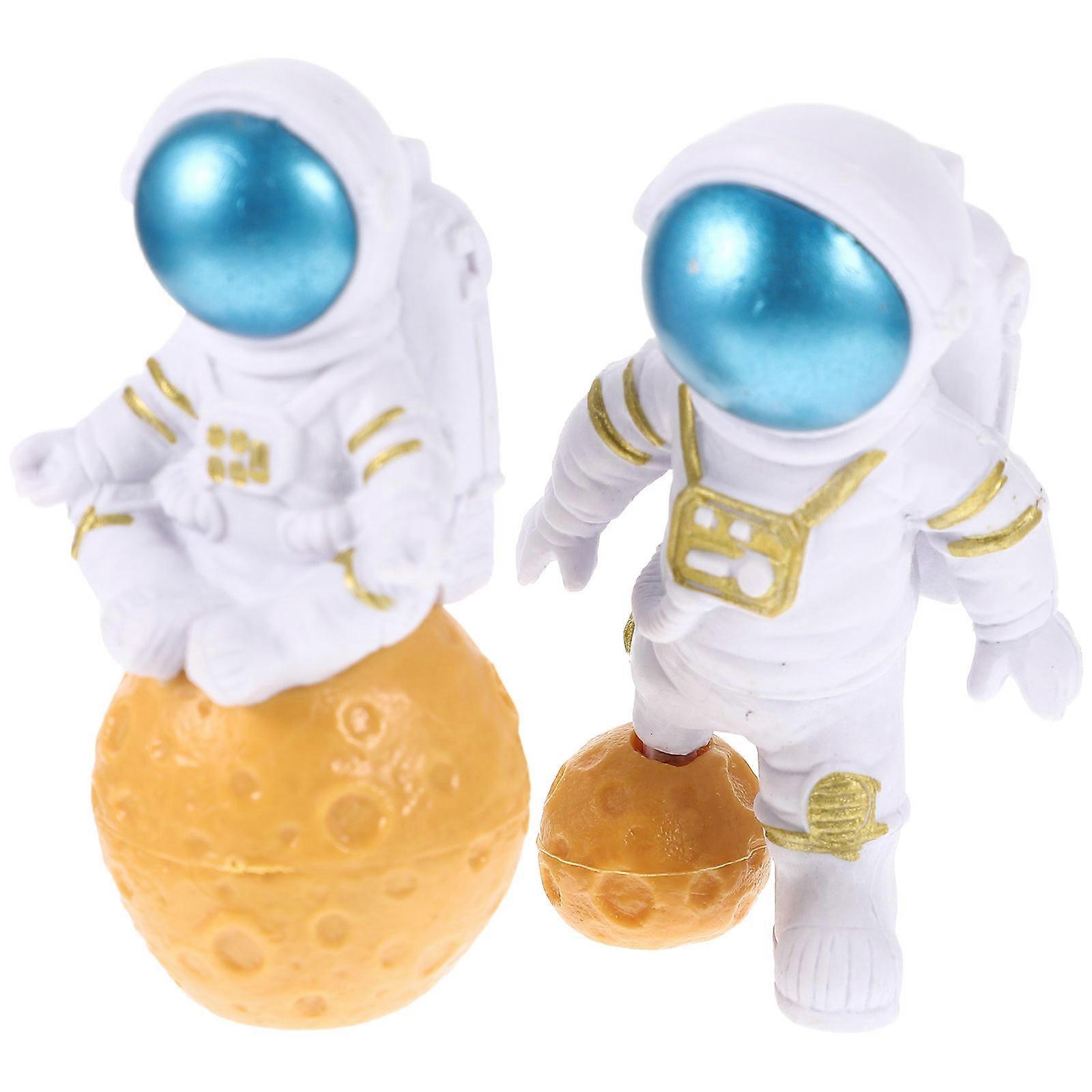 Underwater Spacemen Ornament 2Pcs Realistic Aquarium Decoration Fish Tank PVC Compact Props 5x4x7.5cm