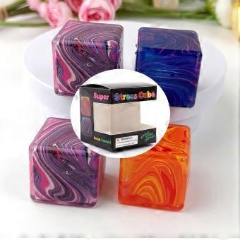 Confezione da 4 cubi sensoriali da spremere, giocattoli antistress morbidi ed elastici per bambini e adulti, giocattoli manuali antistress per concentrazione, calma e relax, in silicone resistente