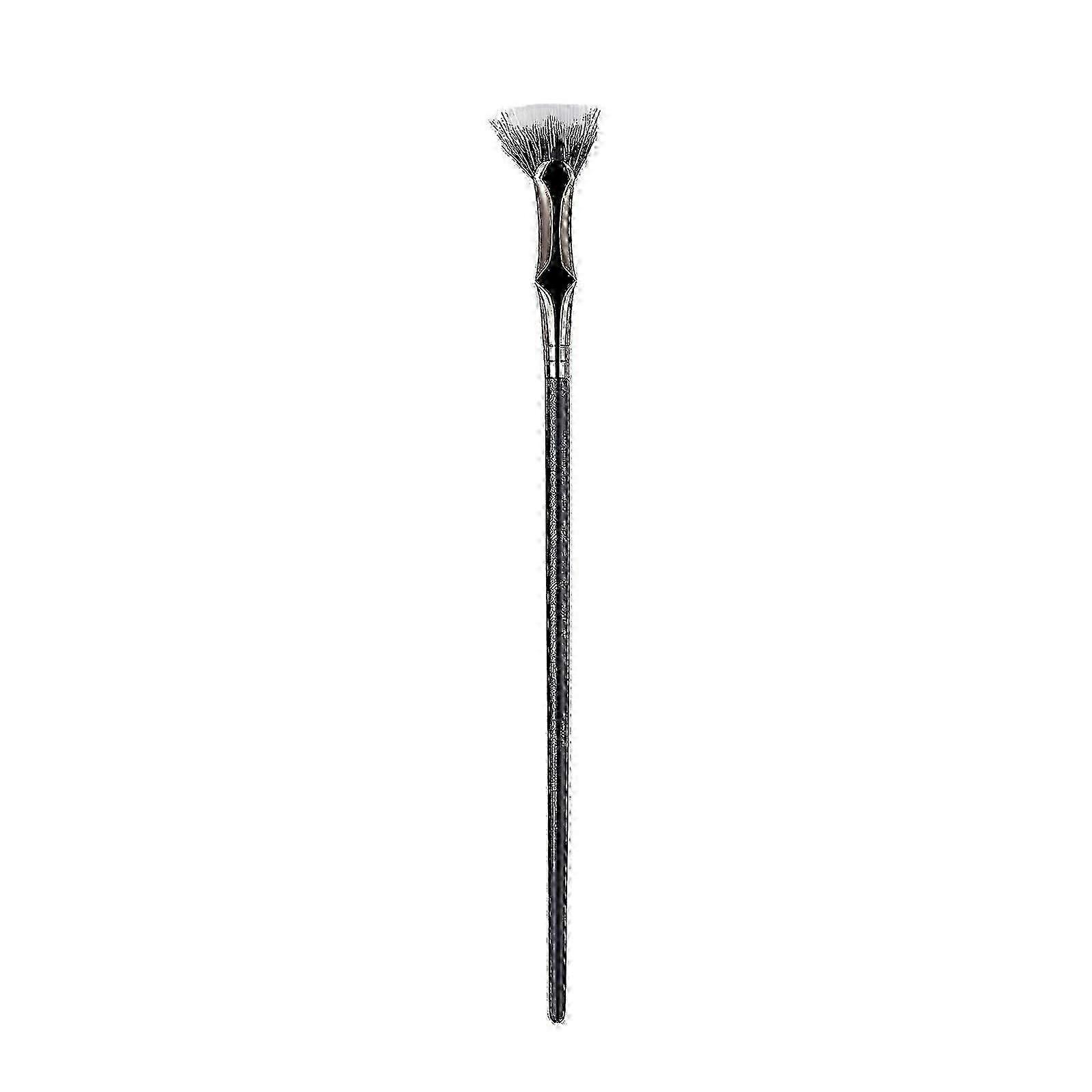 Fan-Shaped Double Mascara Brush With Well-Defined Roots Fan-Shaped Mascara Brush With Angled Eyeliner Brush With Lower Mascara Brush