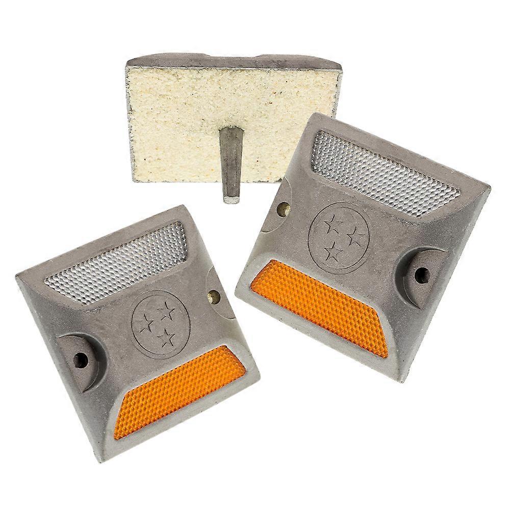 It looks like you're referring to a product listing for **reflective driveway markers**. Here's a breakdown of the key features typically included