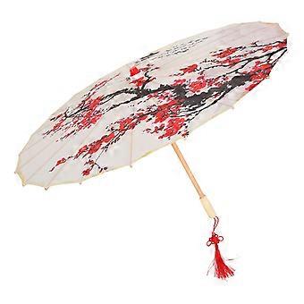 Chinesischer Ölpapier-Regenschirm als Fotorequisite und Bühnendekoration